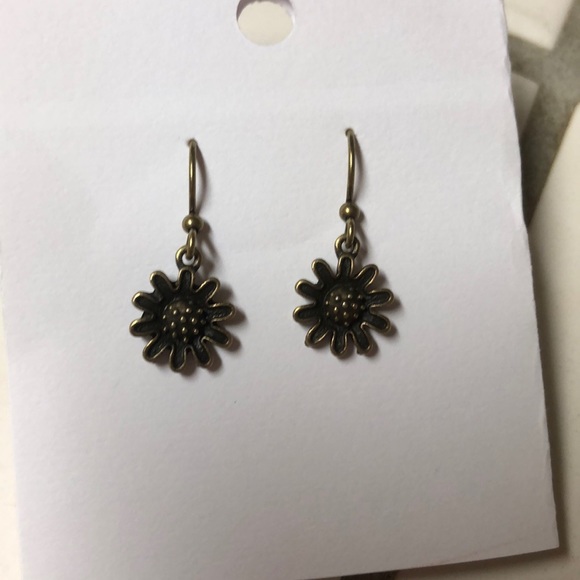 Handmade ❤️ Bronze Flower Earrings - Picture 3 of 3